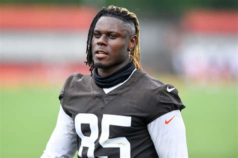 Oct 12, 2023 · Njoku shared the photos on Instagram, writing "Legacy" as the caption of his post. The former first-round pick sustained burns to his face and arm while lighting a fire pit at his home on Sept. 29 ... 